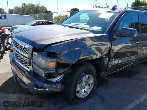 2015 Chevrolet Silverado 1500 LT z VIN 3GCPCREC4FG361748, wystawiony jako IAAI lot #43362916 z przebiegiem 193 396 mil mil oraz . Historia ofert i sprzedaży dostępna na DreamBid. Obrazek 12.