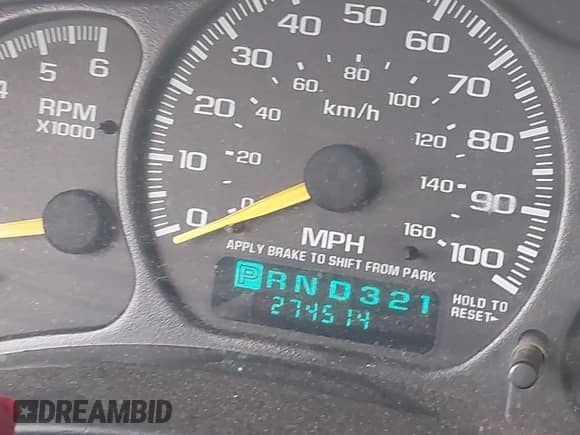 2000 Chevrolet Silverado 1500 LS with VIN 1GCEC14W3YZ303315, listed as a IAAI auction lot 42422748 with 274,514 mi miles and . Bid and sale history available at DreamBid. Image 7.