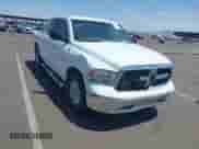 2013 Ram 1500 SLT z VIN 1C6RR6LG0DS673784, wystawiony jako IAAI lot #39858283 z przebiegiem 209 790 mil mil oraz . Historia ofert i sprzedaży dostępna na DreamBid. Obrazek 1.