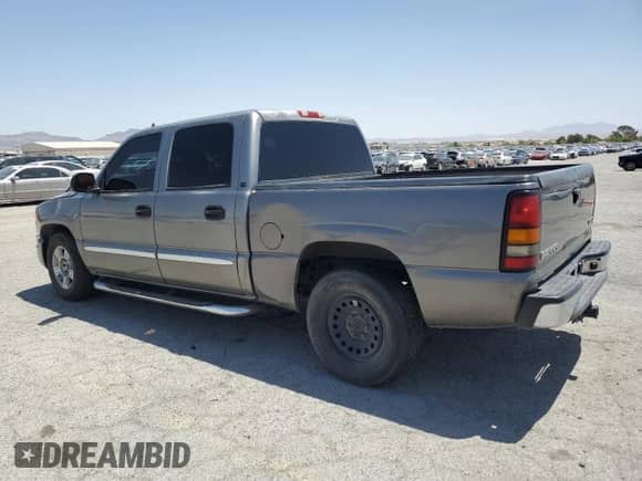 2006 GMC Sierra 1500 SLE2 with VIN 2GTEC13Z061277788, listed as a Copart auction lot 62126315 with 186,271 mi miles and Salvage title. Bid and sale history available at DreamBid. Image 2.