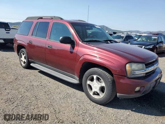 2004 Chevrolet TrailBlazer EXT LS z VIN 1GNET16S246202246, wystawiony jako Copart lot #69301175 z przebiegiem 177 693 mil mil oraz Czysty tytuł • Clean title. Historia ofert i sprzedaży dostępna na DreamBid. Obrazek 4.