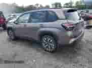 2025 Subaru Forester Touring z VIN JF2SLDTC8SH477603, wystawiony jako Copart lot #59725775 z przebiegiem 9 440 mil mil oraz Szkoda całkowita • Salvage title. Historia ofert i sprzedaży dostępna na DreamBid. Obrazek 2.