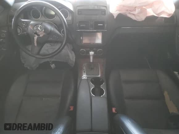 2011 Mercedes-Benz C 300 Sport z VIN WDDGF8BB9BR156620, wystawiony jako Copart lot #85913575 z przebiegiem Nie podano mil oraz Szkoda całkowita • Salvage title. Historia ofert i sprzedaży dostępna na DreamBid. Obrazek 8.