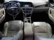 2015 Hyundai Sonata Limited с VIN 5NPE34AF2FH242890, выставлен на аукционе Copart как лот 85586655 с пробегом 147 571 миль миль и Чистый • Clean title. История ставок и продаж доступна на DreamBid. Изображение 8.