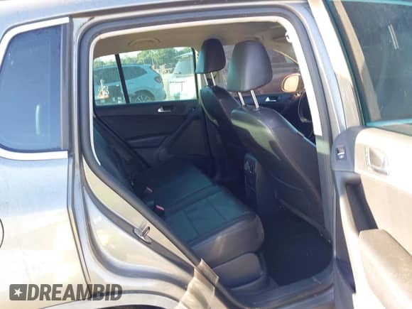 2011 Volkswagen Tiguan SE with VIN WVGAV7AX5BW548176, listed as a IAAI auction lot 41549614 with 134,708 mi miles and . Bid and sale history available at DreamBid. Image 8.