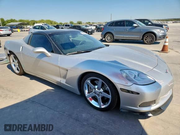 2007 Chevrolet Corvette with VIN 1G1YY25U675111631, listed as a Copart auction lot 84922635 with 69,175 mi miles and Salvage title. Bid and sale history available at DreamBid. Image 4.