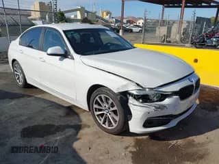 2018 BMW 3 Series 320i with VIN WBA8A9C55JAH12687, listed as a IAAI auction lot 43262965 with 125,811 mi miles and . Bid and sale history available at DreamBid. Image 1.