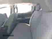 2021 Toyota Tacoma SR5 z VIN 3TMDZ5BN4MM111750, wystawiony jako IAAI lot #41981638 z przebiegiem 26 030 mil mil oraz . Historia ofert i sprzedaży dostępna na DreamBid. Obrazek 8.