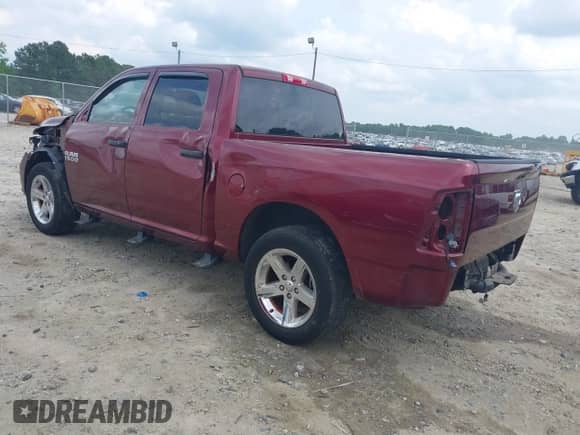 2018 Ram 1500 Express z VIN 3C6RR6KGXJG234449, wystawiony jako IAAI lot #42281120 z przebiegiem 72 896 mil mil oraz . Historia ofert i sprzedaży dostępna na DreamBid. Obrazek 3.