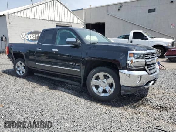 2018 Chevrolet Silverado 1500 LTZ z VIN 1GCVKSEC0JZ146829, wystawiony jako Copart lot #61158095 z przebiegiem 115 441 mil mil oraz Szkoda całkowita • Salvage title. Historia ofert i sprzedaży dostępna na DreamBid. Obrazek 4.