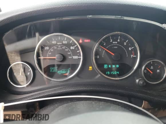 2012 Jeep Wrangler Sahara z VIN 1C4AJWBG5CL134097, wystawiony jako Copart lot #58729075 z przebiegiem 191 504 mil mil oraz Czysty tytuł • Clean title. Historia ofert i sprzedaży dostępna na DreamBid. Obrazek 9.