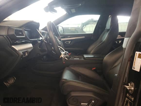 2019 Lamborghini Urus with VIN ZPBUA1ZL6KLA04680, listed as a Copart auction lot 60743284 with 49,209 mi miles and Salvage title. Bid and sale history available at DreamBid. Image 7.