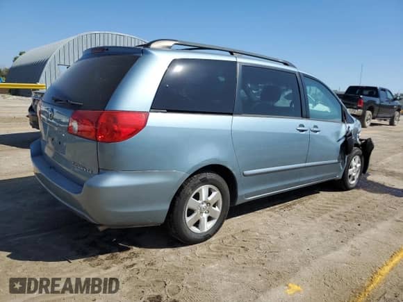 2007 Toyota Sienna CE with VIN 5TDZK23C47S060311, listed as a Copart auction lot 84022995 with 272,629 mi miles and Salvage title. Bid and sale history available at DreamBid. Image 3.