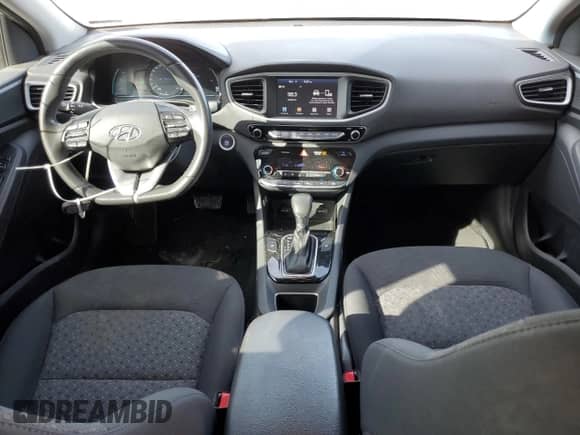 2019 Hyundai Ioniq SEL z VIN KMHC75LCXKU106054, wystawiony jako Copart lot #66016072 z przebiegiem 154 661 mil mil oraz . Historia ofert i sprzedaży dostępna na DreamBid. Obrazek 9.