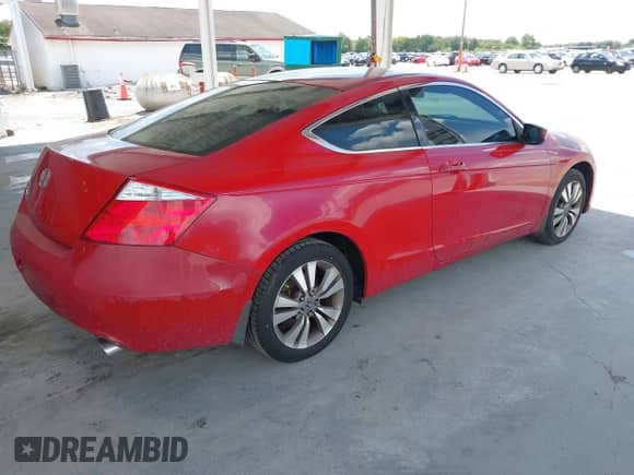 2008 Honda Accord EX с VIN 1HGCS12718A015590, выставлен на аукционе IAAI как лот 42911349 с пробегом 225 257 миль миль и . История ставок и продаж доступна на DreamBid. Изображение 4.