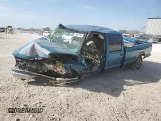 1998 Chevrolet Silverado 3500 с VIN 1GCGC33R3WF028141, выставлен на аукционе Copart как лот 48047885 с пробегом 354 429 миль миль и На запчасти • Non repairable. История ставок и продаж доступна на DreamBid. Изображение 1.