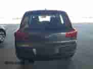 2014 Volkswagen Tiguan S z VIN WVGAV3AX8EW556155, wystawiony jako Copart lot #67572205 z przebiegiem 151 963 mil mil oraz Szkoda całkowita • Salvage title. Historia ofert i sprzedaży dostępna na DreamBid. Obrazek 6.