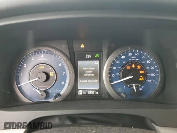 2018 Toyota Sienna XLE z VIN 5TDYZ3DC1JS965141, wystawiony jako Copart lot #81394935 z przebiegiem 87 591 mil mil oraz Szkoda całkowita • Salvage title. Historia ofert i sprzedaży dostępna na DreamBid. Obrazek 9.