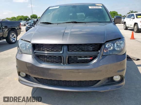 2019 Dodge Grand Caravan SE 35th Anniversary Edition with VIN 2C4RDGBG1KR590698, listed as a Copart auction lot 59850485 with 131,818 mi miles and Clean title. Bid and sale history available at DreamBid. Image 5.