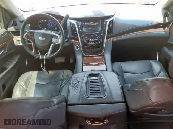 2018 Cadillac Escalade z VIN 1GYS3AKJ9JR223902, wystawiony jako Copart lot #57002475 z przebiegiem 62 249 mil mil oraz Szkoda całkowita • Salvage title. Historia ofert i sprzedaży dostępna na DreamBid. Obrazek 8.