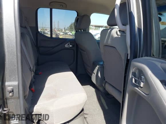 2007 Nissan Frontier SE z VIN 1N6AD09U27C410352, wystawiony jako IAAI lot #43039772 z przebiegiem 150 897 mil mil oraz . Historia ofert i sprzedaży dostępna na DreamBid. Obrazek 8.