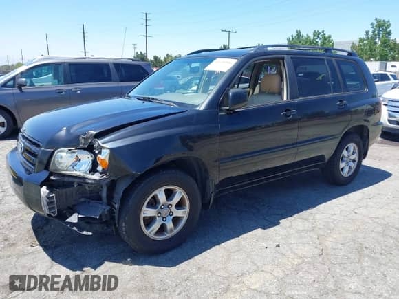 2005 Toyota Highlander с VIN JTEGP21A750051902, выставлен на аукционе IAAI как лот 42630586 с пробегом 146 928 миль миль и . История ставок и продаж доступна на DreamBid. Изображение 2.