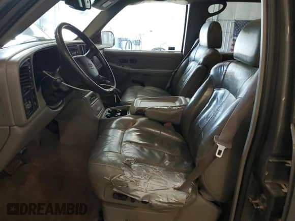 2002 Chevrolet Silverado 1500HD LS с VIN 1GCGK13U92F196968, выставлен на аукционе Copart как лот 61745565 с пробегом 191 380 миль миль и Чистый • Clean title. История ставок и продаж доступна на DreamBid. Изображение 7.