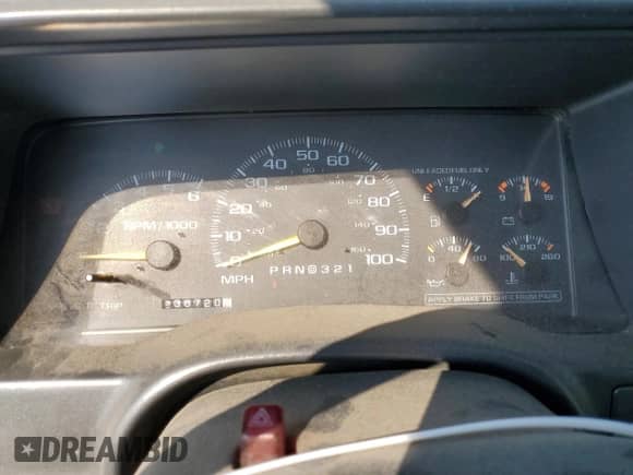 1998 Chevrolet Silverado 1500 with VIN 2GCEK19RXW1116889, listed as a Copart auction lot 70948515 with 238,720 mi miles and Salvage title. Bid and sale history available at DreamBid. Image 9.