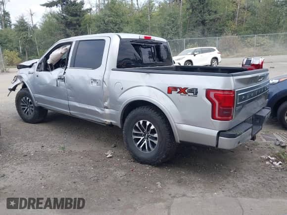 2016 Ford F-150 XLT z VIN 1FTEW1EG7GFD42455, wystawiony jako IAAI lot #43206132 z przebiegiem 104 107 mil mil oraz . Historia ofert i sprzedaży dostępna na DreamBid. Obrazek 3.