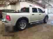 2016 Ram 1500 Tradesman z VIN 1C6RR7KG4GS289406, wystawiony jako Copart lot #56061535 z przebiegiem 97 420 mil mil oraz Czysty tytuł • Clean title. Historia ofert i sprzedaży dostępna na DreamBid. Obrazek 3.