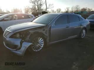 2015 Hyundai Equus Ultimate с VIN KMHGH4JH4FU093847, выставлен на аукционе Copart как лот 83905174 с пробегом 57 499 миль миль и Списание • Salvage title. История ставок и продаж доступна на DreamBid. Изображение 1.