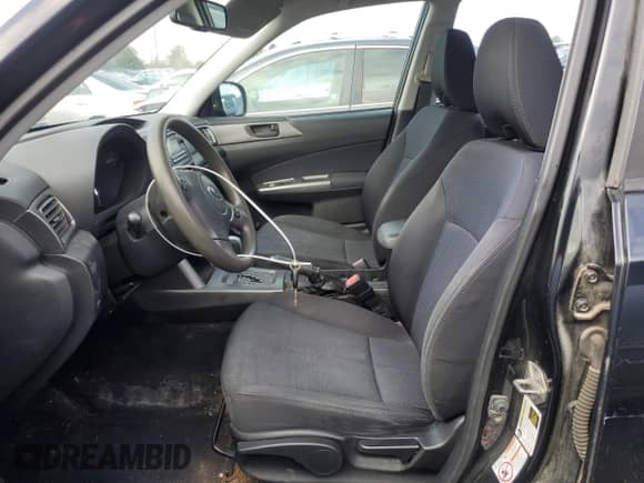 2013 Subaru Forester X z VIN JF2SHABCXDH423840, wystawiony jako Copart lot #91079915 z przebiegiem 166 658 mil mil oraz Czysty tytuł • Clean title. Historia ofert i sprzedaży dostępna na DreamBid. Obrazek 7.