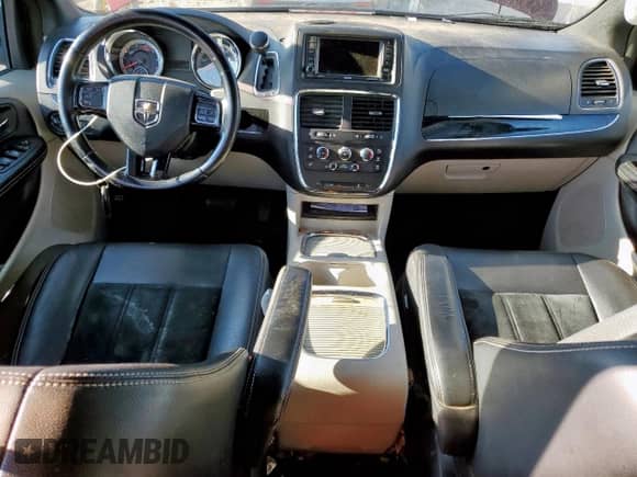 2018 Dodge Grand Caravan SXT with VIN 2C4RDGCG4JR299495, listed as a Copart auction lot 70832935 with 94,447 mi miles and Salvage title. Bid and sale history available at DreamBid. Image 8.