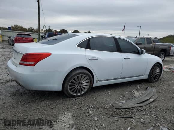 2015 Hyundai Equus Ultimate with VIN KMHGH4JH3FU099414, listed as a Copart auction lot 83268144 with 133,560 mi miles and Salvage title. Bid and sale history available at DreamBid. Image 3.