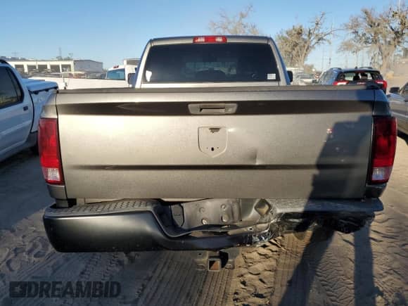 2013 Ram 1500 Tradesman z VIN 3C6JR6AP0DG572591, wystawiony jako Copart lot #79897204 z przebiegiem 160 626 mil mil oraz Szkoda całkowita • Salvage title. Historia ofert i sprzedaży dostępna na DreamBid. Obrazek 6.