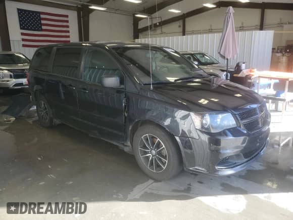 2016 Dodge Grand Caravan SE Plus with VIN 2C4RDGBG7GR359733, listed as a Copart auction lot 71696415 with 147,038 mi miles and Clean title. Bid and sale history available at DreamBid. Image 4.