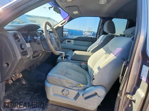 2011 Ford F-150 XL z VIN 1FTFX1CF3BFB17907, wystawiony jako Copart lot #84004725 z przebiegiem 301 130 mil mil oraz Szkoda całkowita • Salvage title. Historia ofert i sprzedaży dostępna na DreamBid. Obrazek 7.