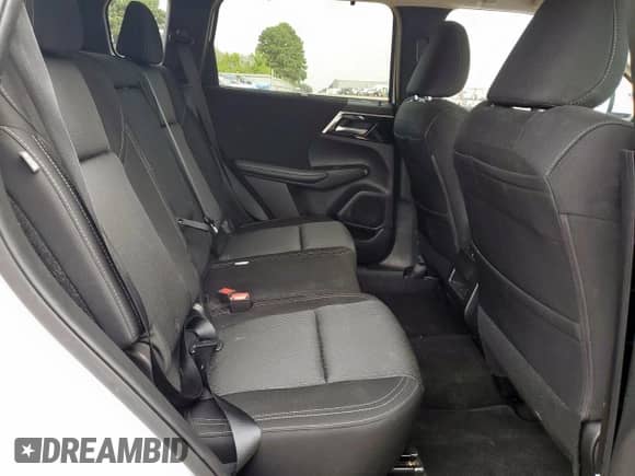 2024 Mitsubishi Outlander ES with VIN JA4J3UA88RZ003738, listed as a Copart auction lot 70493695 with 12,517 mi miles and Salvage title. Bid and sale history available at DreamBid. Image 11.