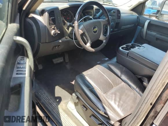 2011 Chevrolet Silverado 2500HD LT с VIN 1GC1KXC8XBF101250, выставлен на аукционе Copart как лот 71285445 с пробегом 222 062 миль миль и Списание • Salvage title. История ставок и продаж доступна на DreamBid. Изображение 8.