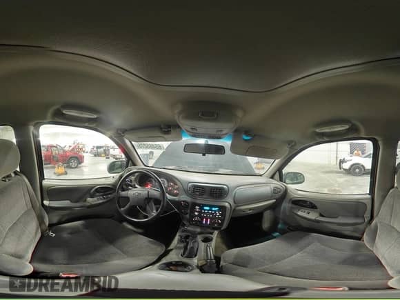 2003 Chevrolet TrailBlazer EXT LT z VIN 1GNET16S736138543, wystawiony jako Copart lot #65465275 z przebiegiem 247 030 mil mil oraz Szkoda całkowita • Salvage title. Historia ofert i sprzedaży dostępna na DreamBid. Obrazek 15.