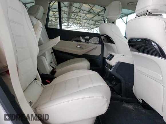 2024 Mercedes-Benz GLS 580 z VIN 4JGFF8FE8RB215195, wystawiony jako Copart lot #86010634 z przebiegiem 10 675 mil mil oraz Szkoda całkowita • Salvage title. Historia ofert i sprzedaży dostępna na DreamBid. Obrazek 11.