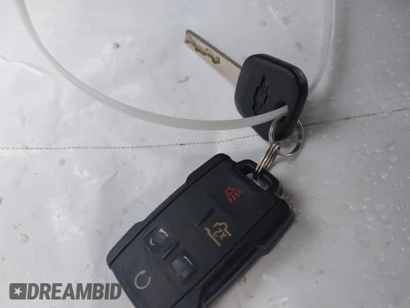 2016 Chevrolet Tahoe LS с VIN 1GNSCAEC8GR387676, выставлен на аукционе IAAI как лот 41774142 с пробегом 36 695 миль миль и . История ставок и продаж доступна на DreamBid. Изображение 11.