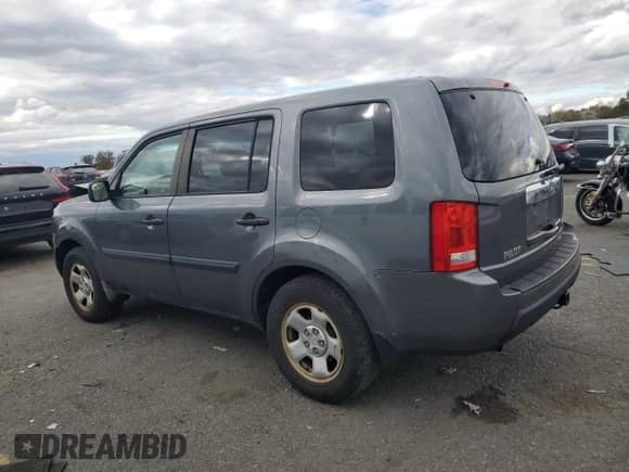 2010 Honda Pilot LX with VIN 5FNYF4H20AB014742, listed as a Copart auction lot 87434435 with 141,802 mi miles and Salvage title. Bid and sale history available at DreamBid. Image 2.