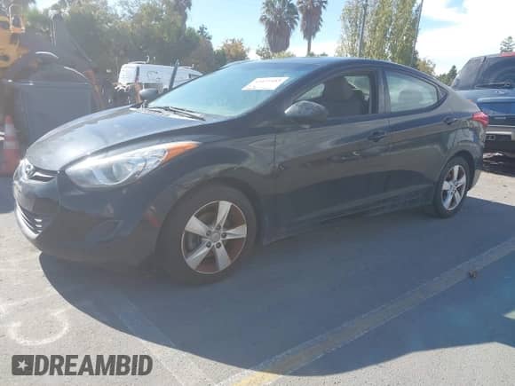 2013 Hyundai Elantra GLS z VIN 5NPDH4AE0DH301646, wystawiony jako IAAI lot #43439483 z przebiegiem 99 933 mil mil oraz . Historia ofert i sprzedaży dostępna na DreamBid. Obrazek 2.