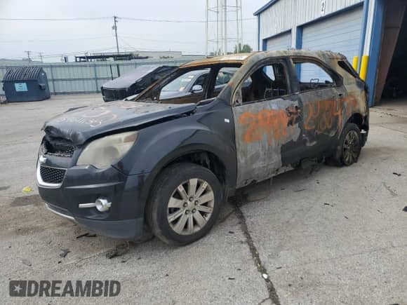 2010 Chevrolet Equinox 2LT z VIN 2CNFLNEYXA6280544, wystawiony jako Copart lot #59611135 z przebiegiem Nie podano mil oraz Nie do naprawy • Non repairable. Historia ofert i sprzedaży dostępna na DreamBid. Obrazek 1.