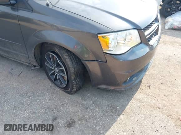 2015 Dodge Grand Caravan R/T with VIN 2C4RDGEG9FR568742, listed as a IAAI auction lot 43057038 with 208,155 mi miles and . Bid and sale history available at DreamBid. Image 6.