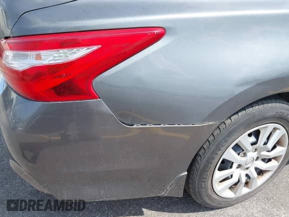 2016 Nissan Altima S with VIN 1N4AL3AP7GN390624, listed as a IAAI auction lot 43286139 with 208,951 mi miles and . Bid and sale history available at DreamBid. Image 6.