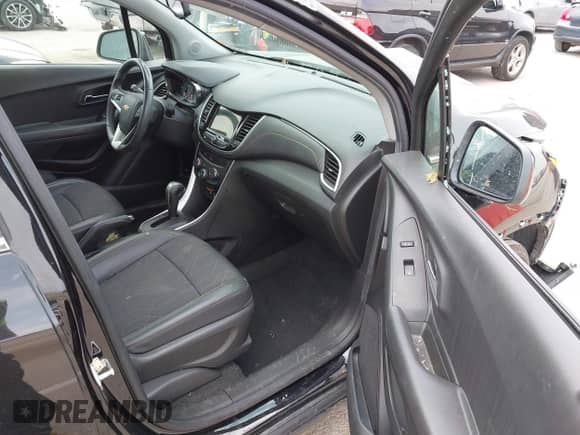 2019 Chevrolet Trax LT с VIN KL7CJPSB6KB959991, выставлен на аукционе IAAI как лот 42372738 с пробегом 35 425 миль миль и . История ставок и продаж доступна на DreamBid. Изображение 5.