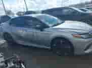 2020 Toyota Camry XSE z VIN 4T1K61AK2LU311953, wystawiony jako IAAI lot #41618127 z przebiegiem 88 148 mil mil oraz . Historia ofert i sprzedaży dostępna na DreamBid. Obrazek 13.