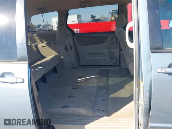 2005 Toyota Sienna LE with VIN 5TDBA23CX5S030571, listed as a IAAI auction lot 43033019 with 219,453 mi miles and . Bid and sale history available at DreamBid. Image 8.